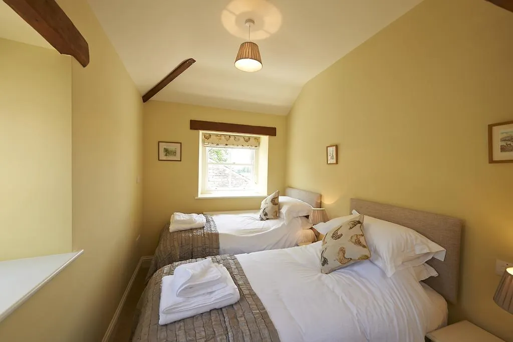 Helm Mount & Holiday home *