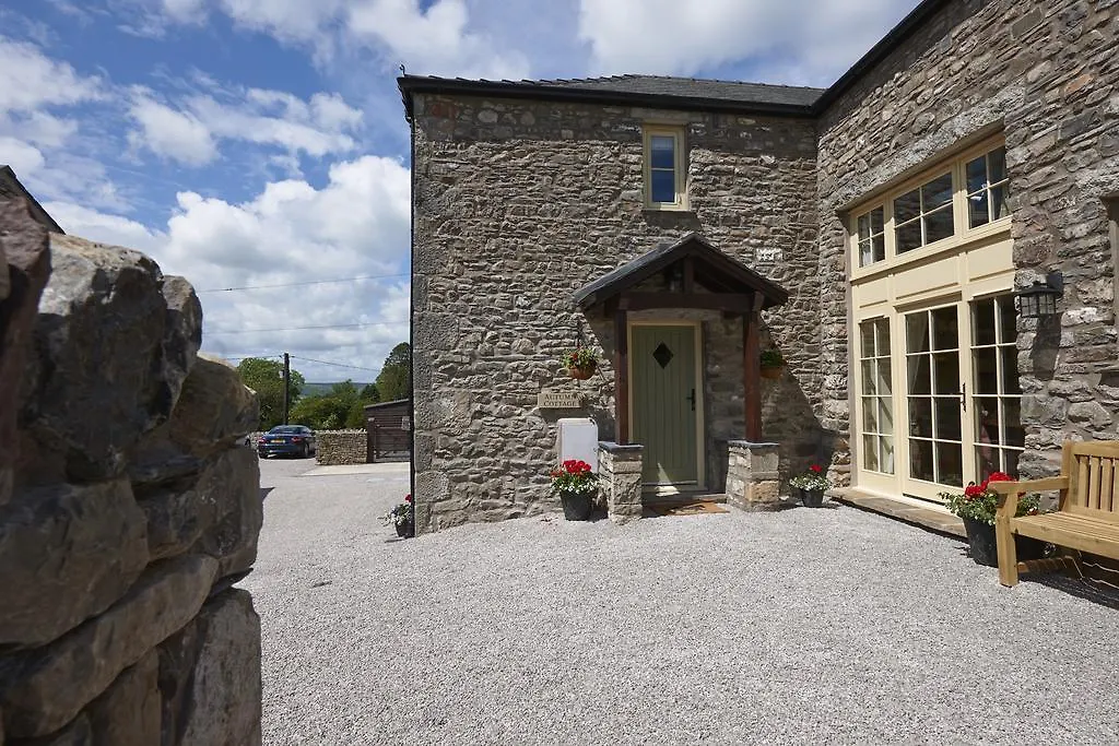 Helm Mount & Holiday home