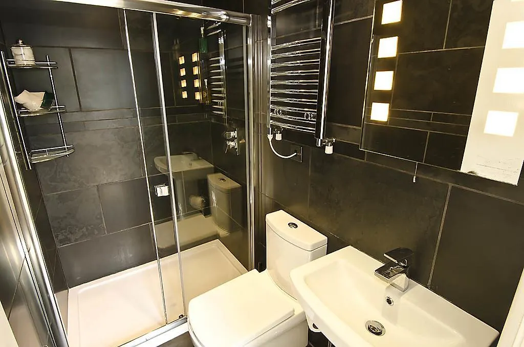 Oldfield House 2* Windermere