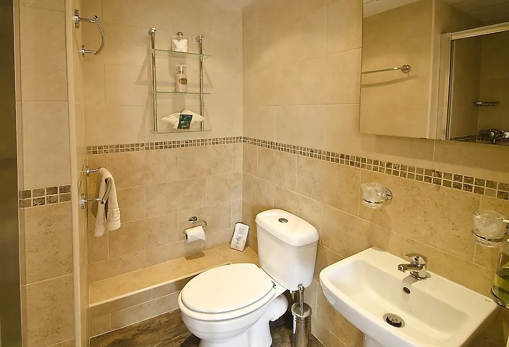 Oldfield House 2*