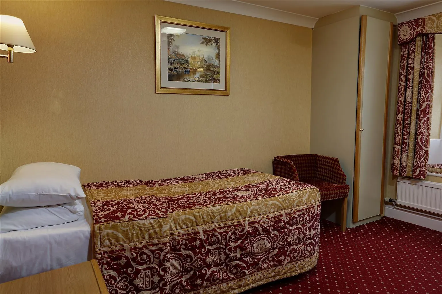 Wells Hotel