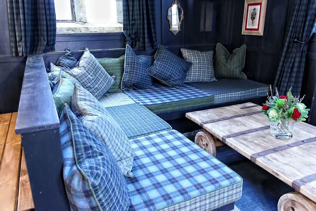 Aparthotel Lumely Fee Bunkhouse