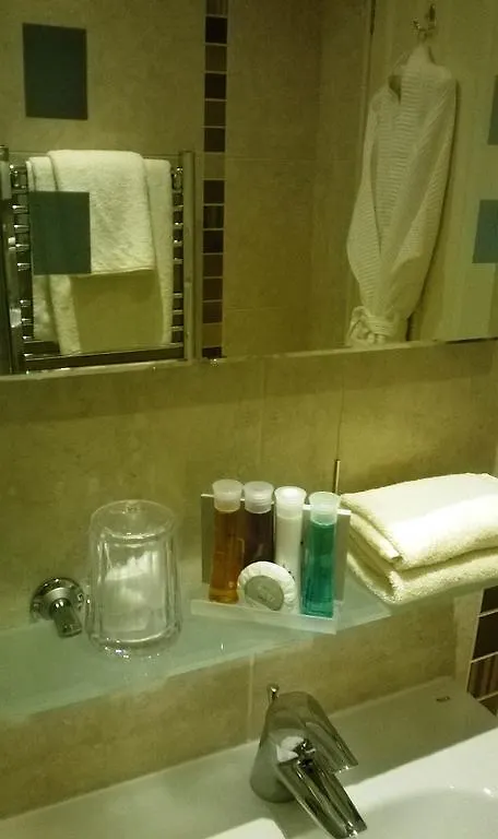 Albany House 4* Penrith