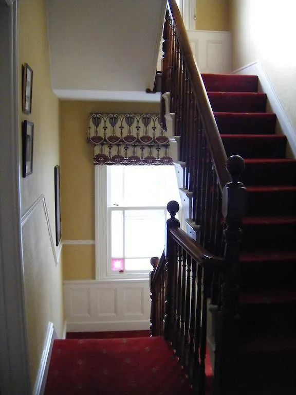 Maple Bank Apartment