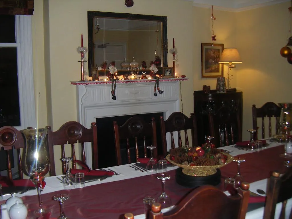 Maple Bank Apartment