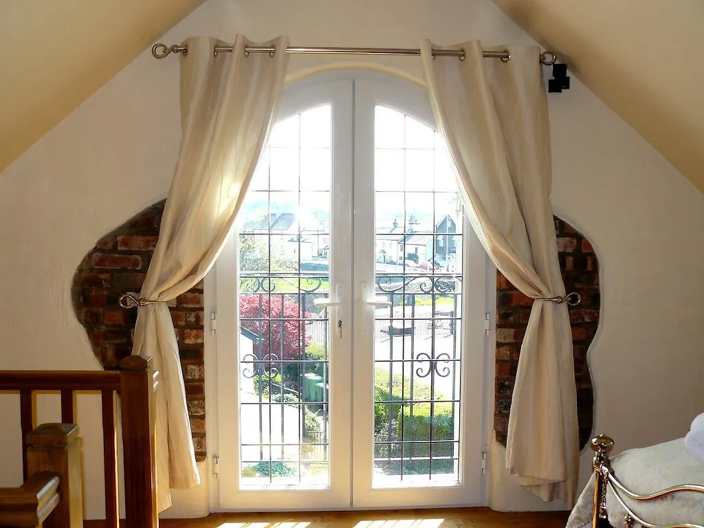 Riverside Escape 4*