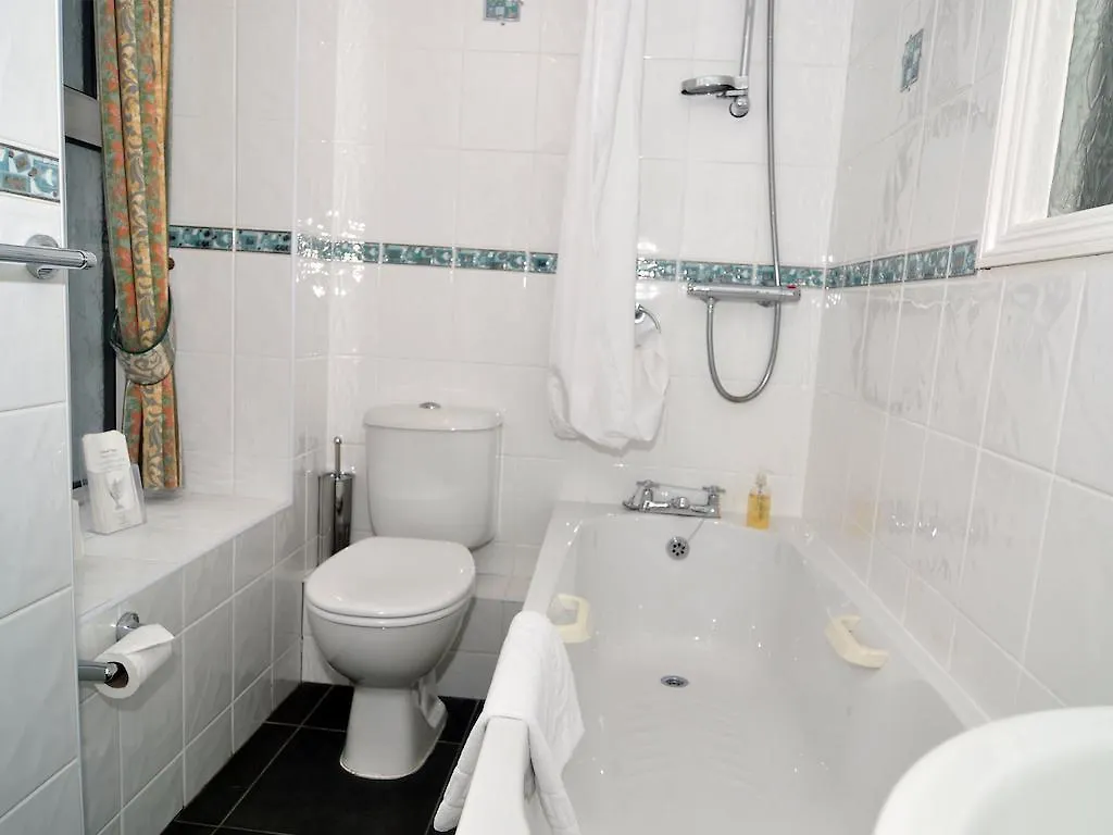 Πανδοχείο Brook House 4*