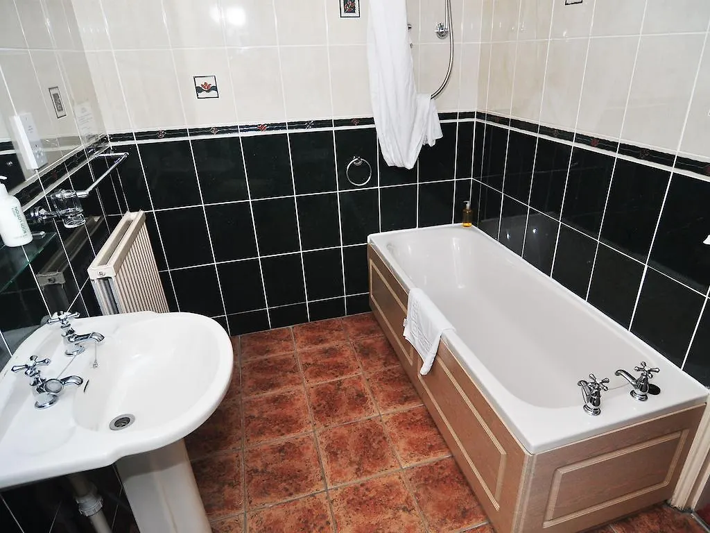 Πανδοχείο Brook House 4*