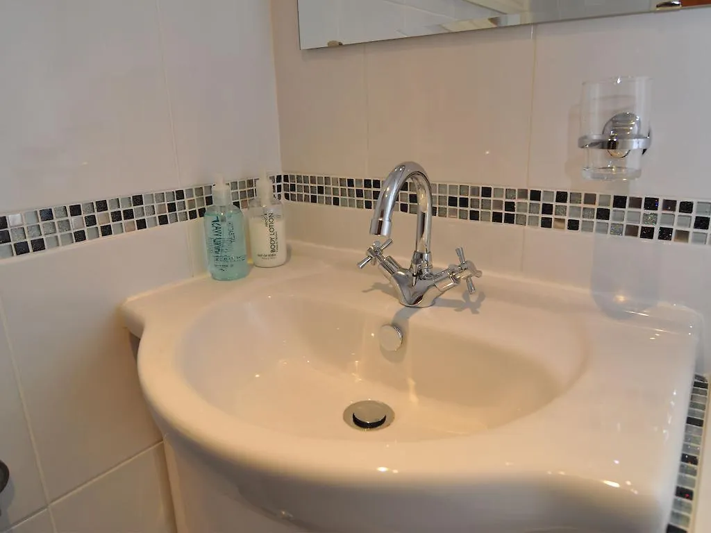 Πανδοχείο Brook House 4*
