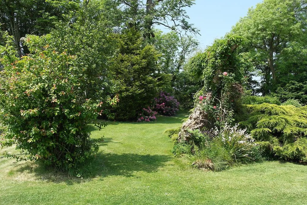 Carleton Green