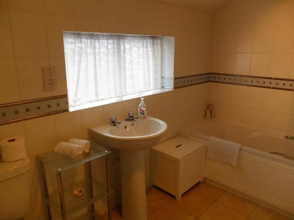 Meadowcroft Vendégház 4*