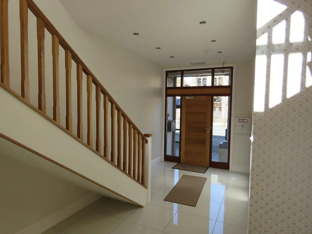 Abbey House 4* Барроу-ин-Фернесс