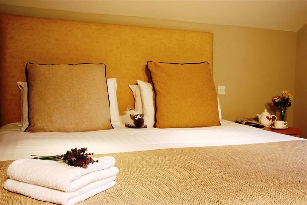 Lakehouse At The Waterhead Gasthuis 4*