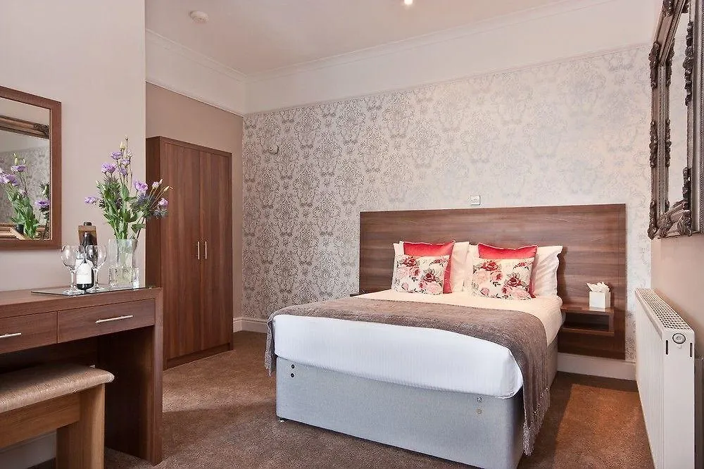 Oakbank House Hotel