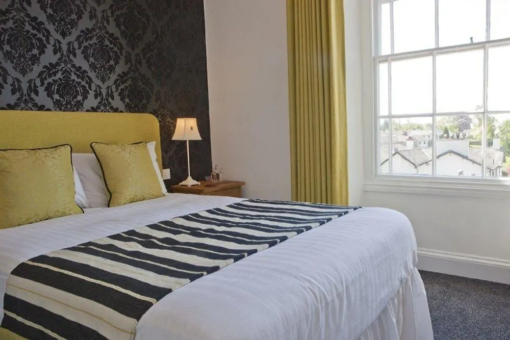 Oakbank House Hotel 3*