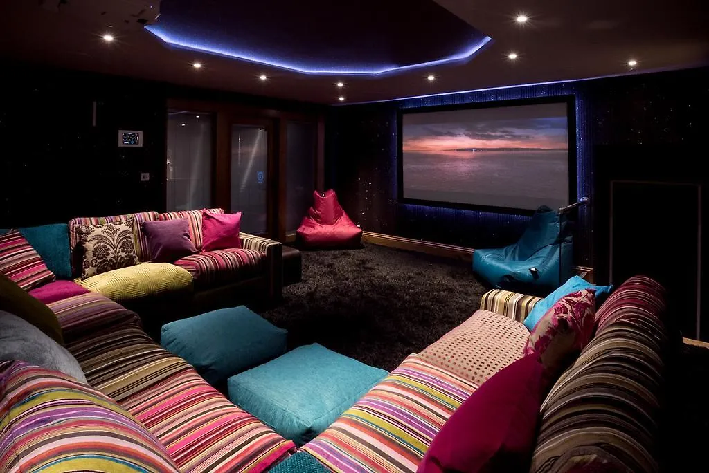 Waternook Lakeside Holiday home
