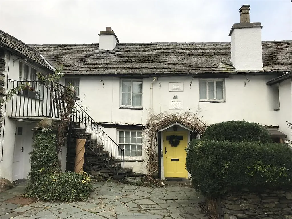 Ann Tysons House 3*