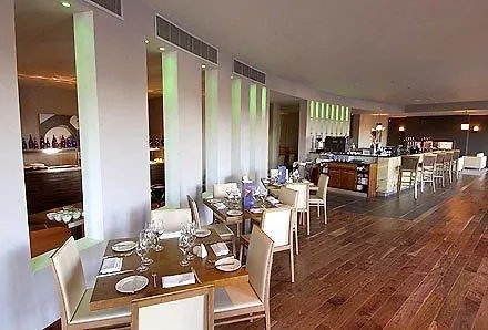 Otel Smiths At Gretna 4*