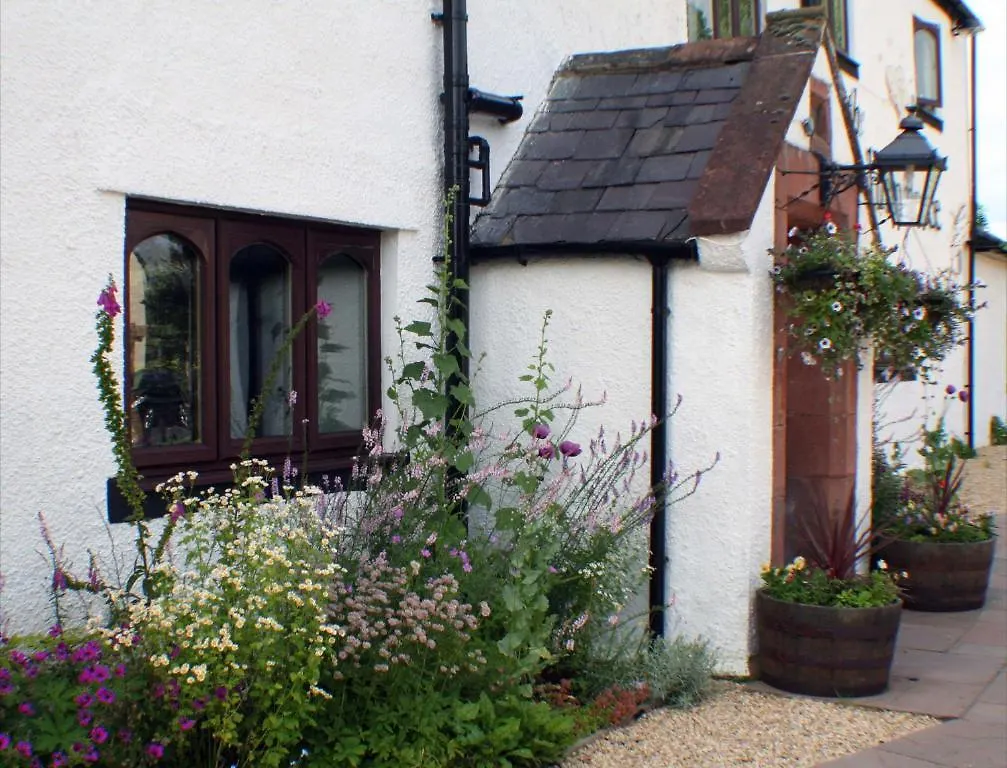 The Golden Fleece 4*