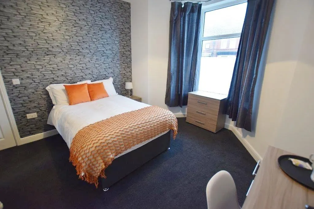 Guest house Ainslie House 3*