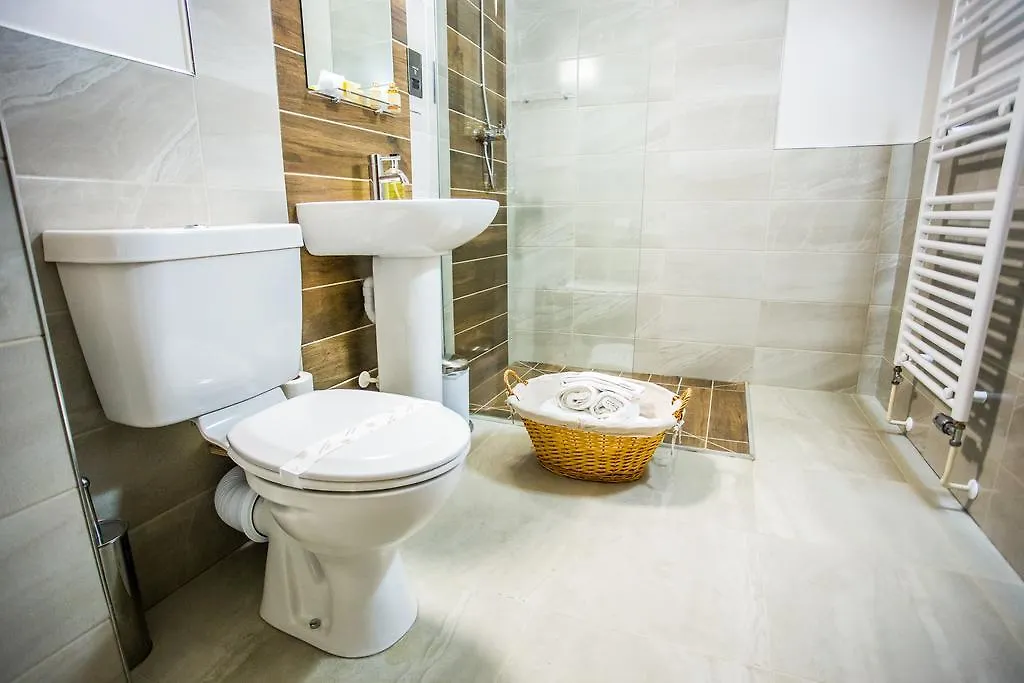 Hotel The Duke Of Edinburgh & Bar 4*