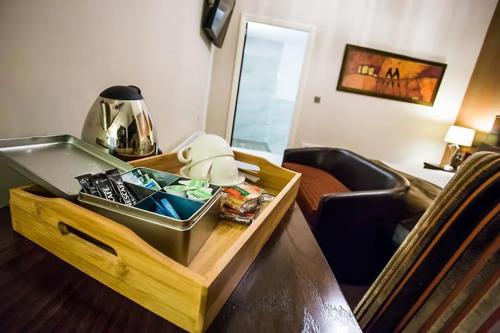 The Duke Of Edinburgh & Bar Hotel