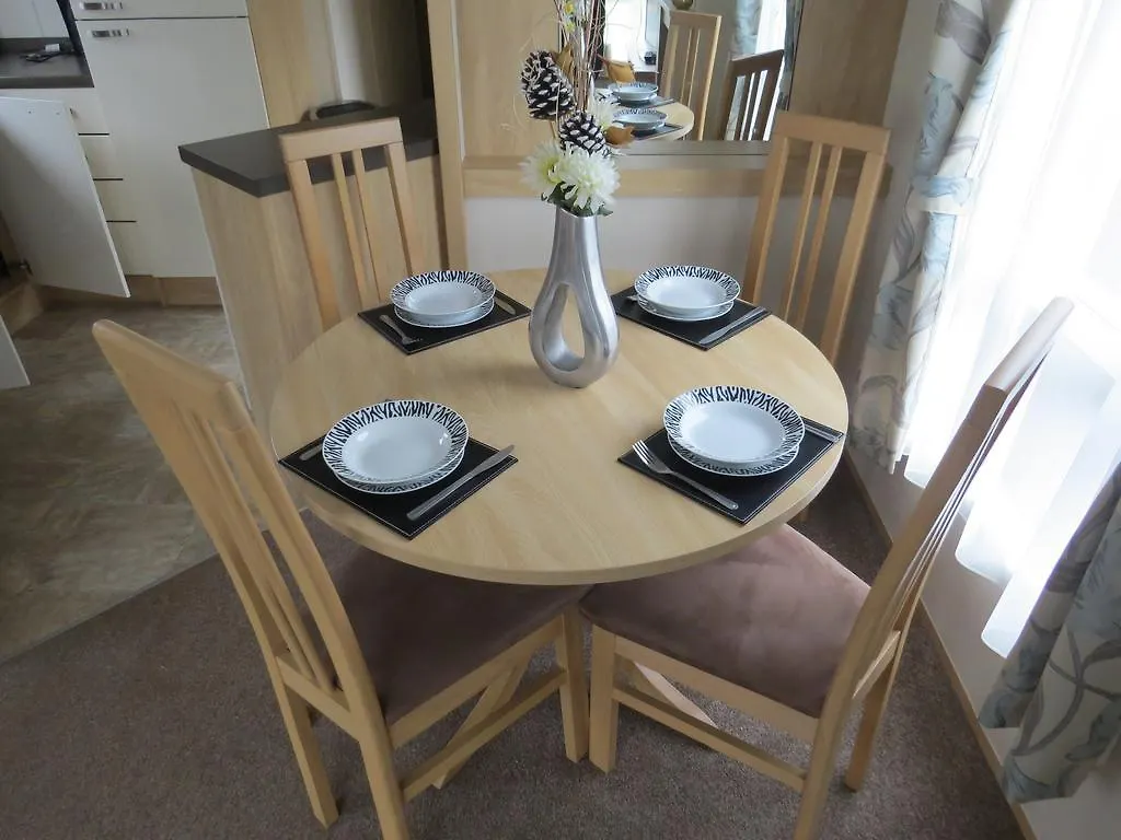 Chapel Farm Caravan Park בית נופש *