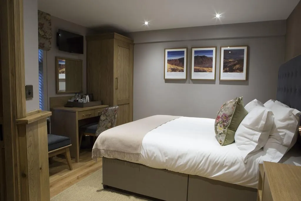 The Queen's Head Otel