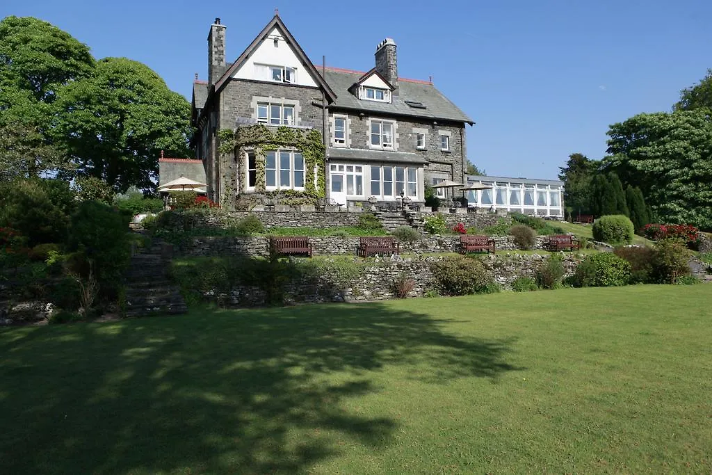 Sawrey House & Restaurant 3*