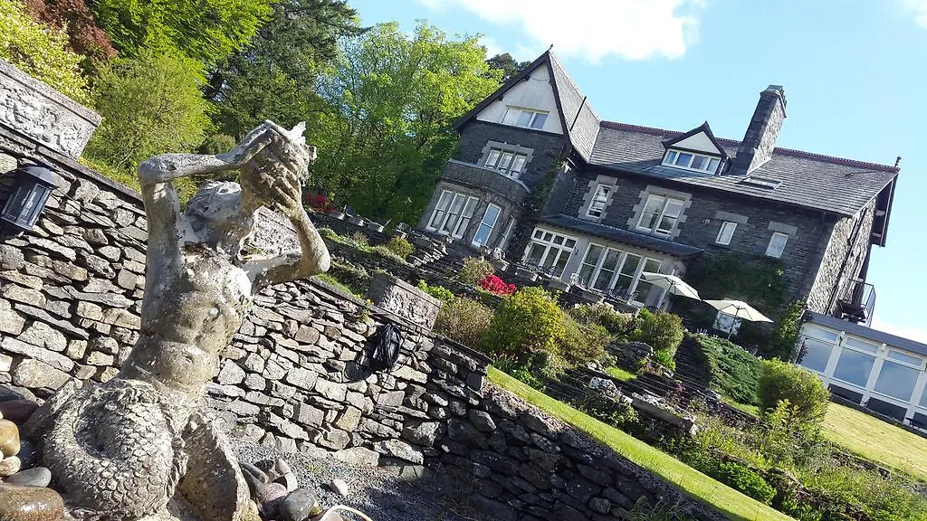 Sawrey House & Restaurant 3*