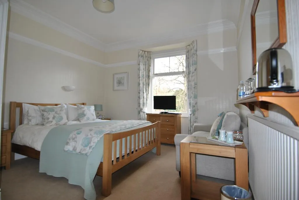 Kenilworth 4*