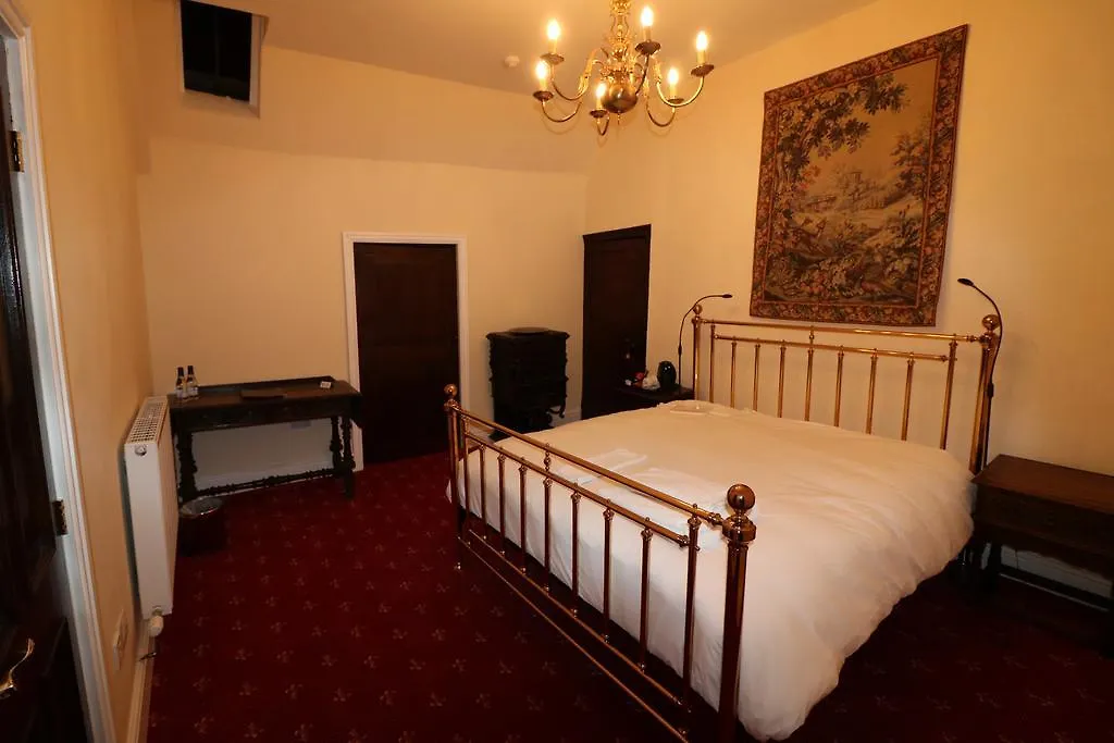 Castle Hotel 3*