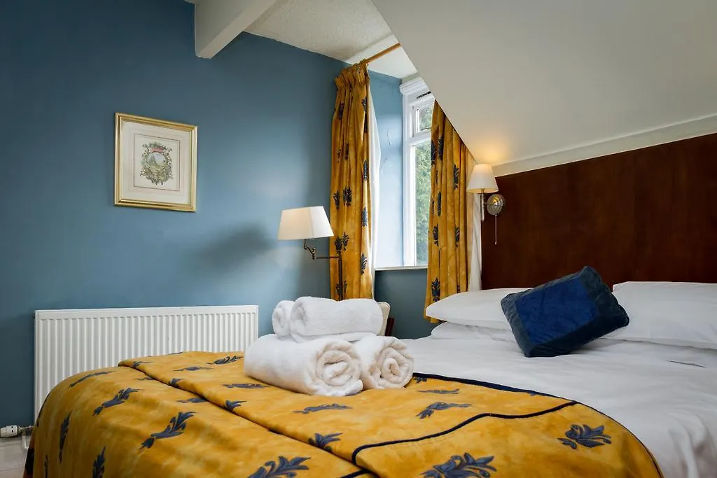 Stanley House 3*