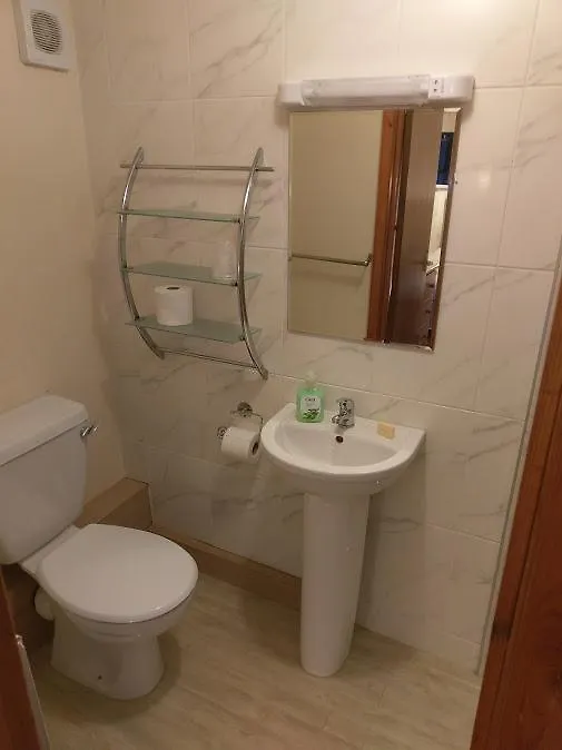 Hall Hotel 3*
