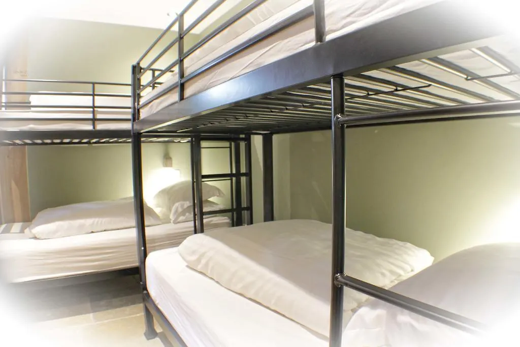 Aparthotel Lumely Fee Bunkhouse 3*