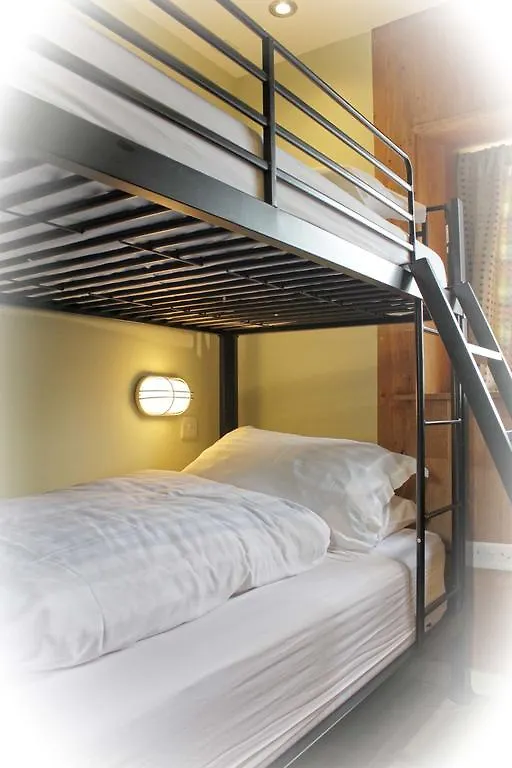 Aparthotel Lumely Fee Bunkhouse 3*