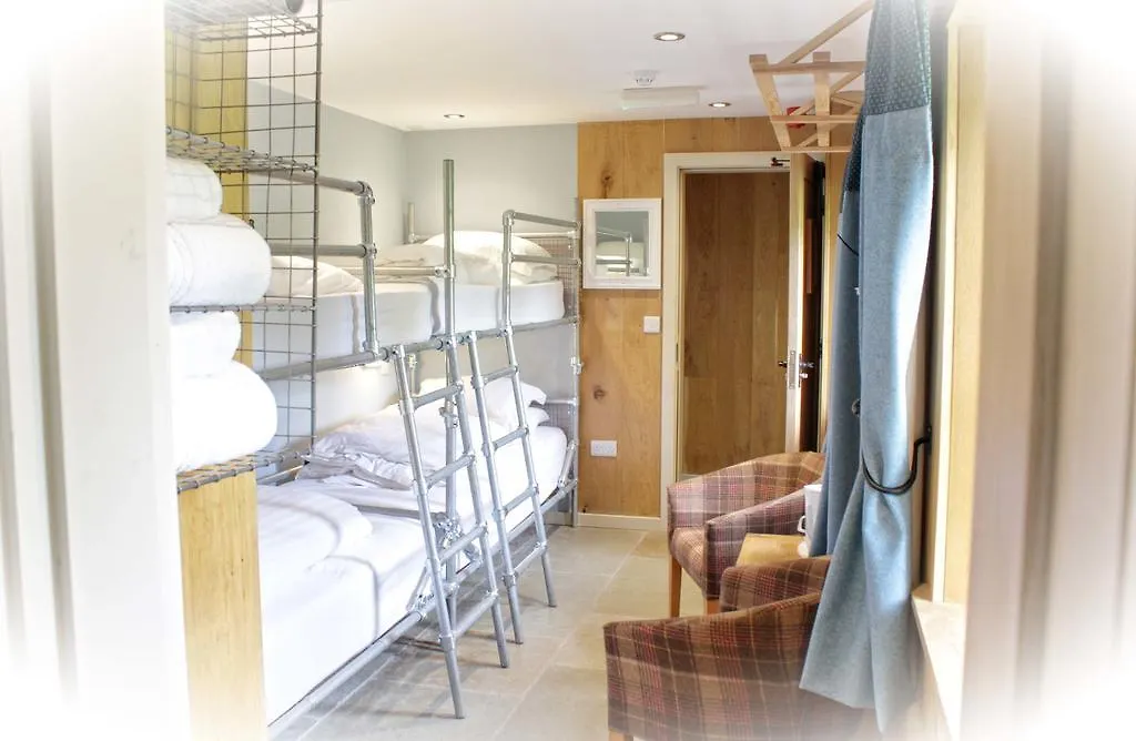 Lumely Fee Bunkhouse