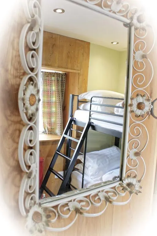 Lumely Fee Bunkhouse 3*