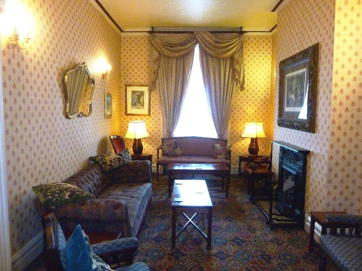 Tufton Arms 3*