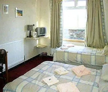 Hall Hotel 3*