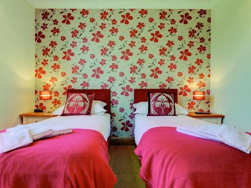 Hotel No.4 3*