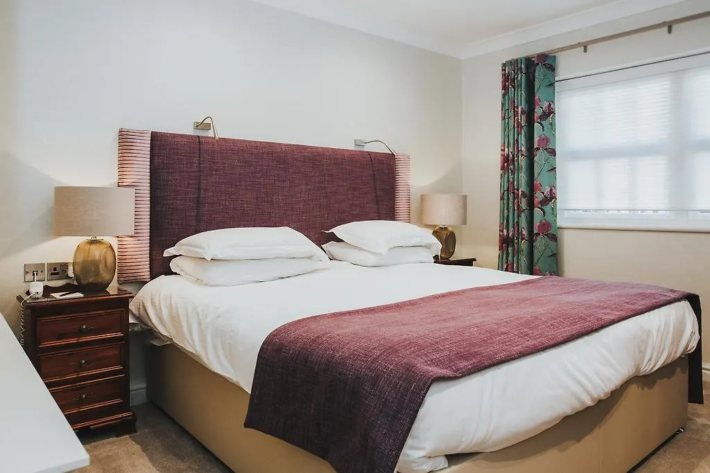 Briery Wood 4*