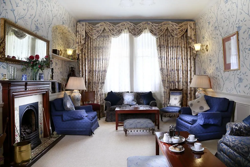 Tufton Arms 3*
