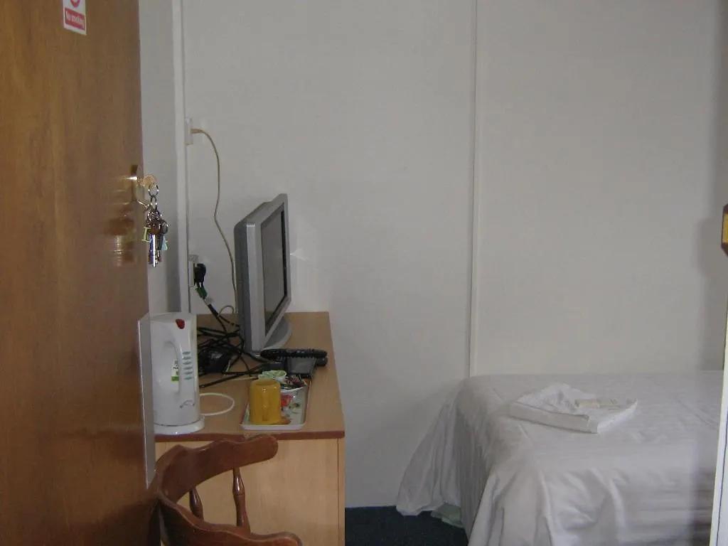 Stobart Truckstops Ltd Motel 2*