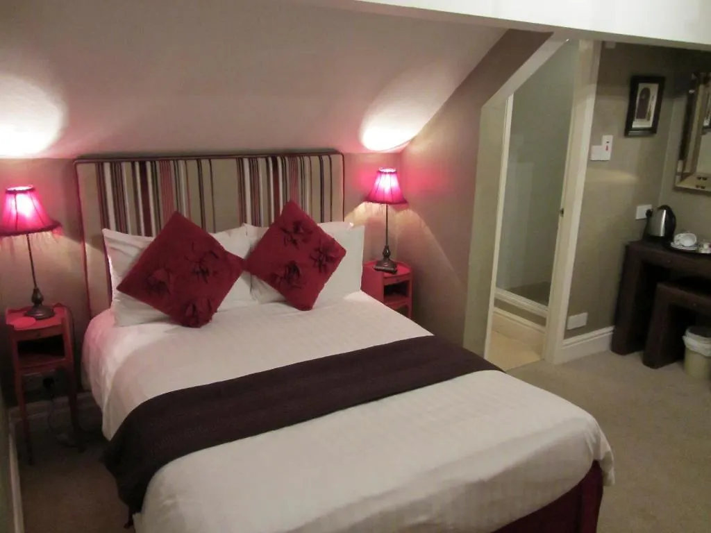 Monties - Adults Only Guest house