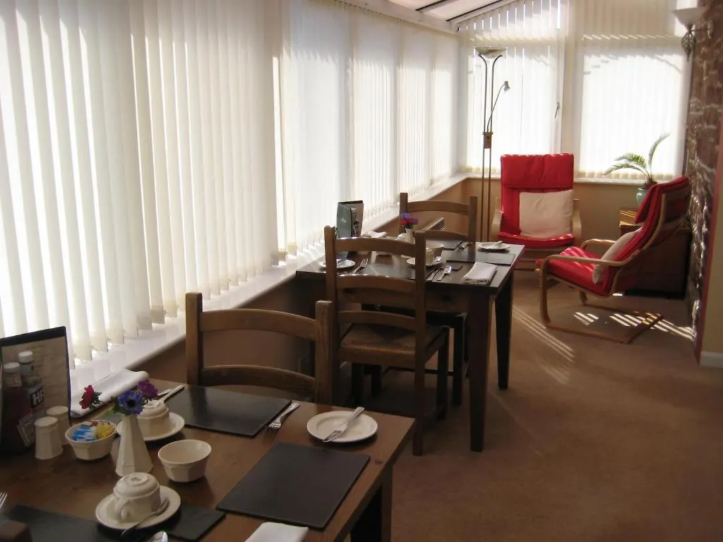 Crossroads House 4* カーライル