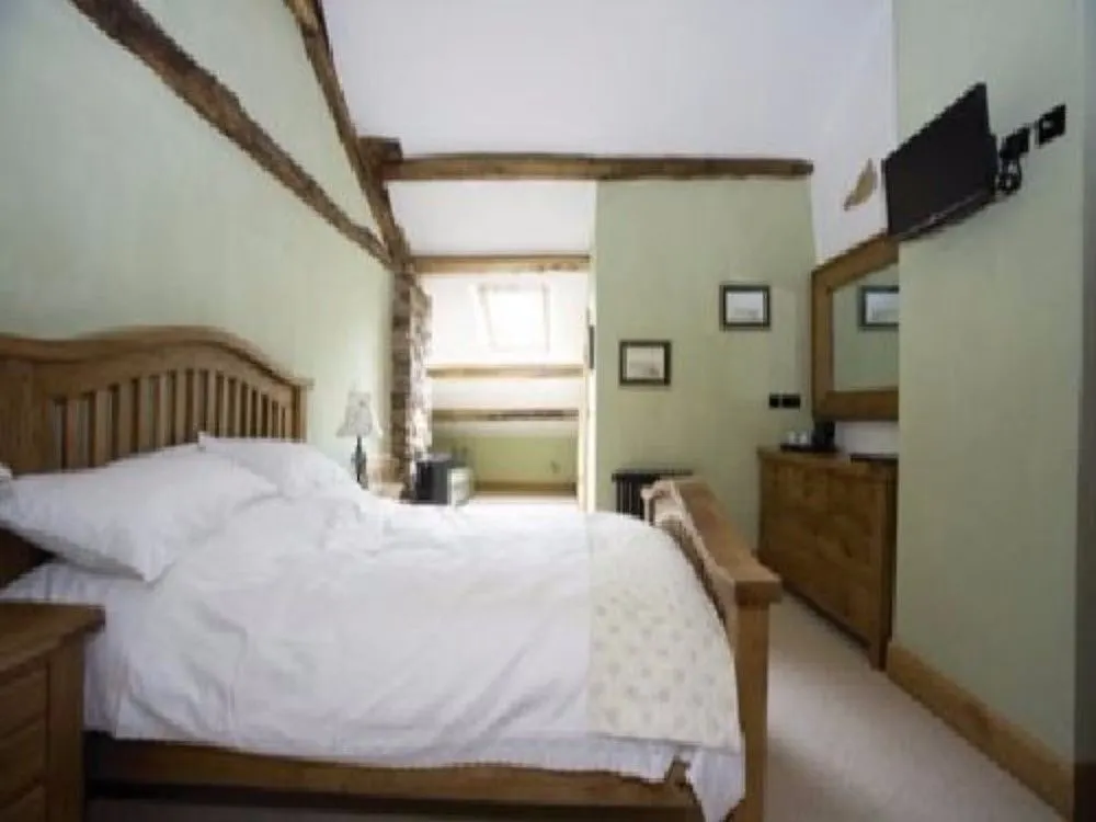 The Wayside And Whisky Barn 4* Whitbeck