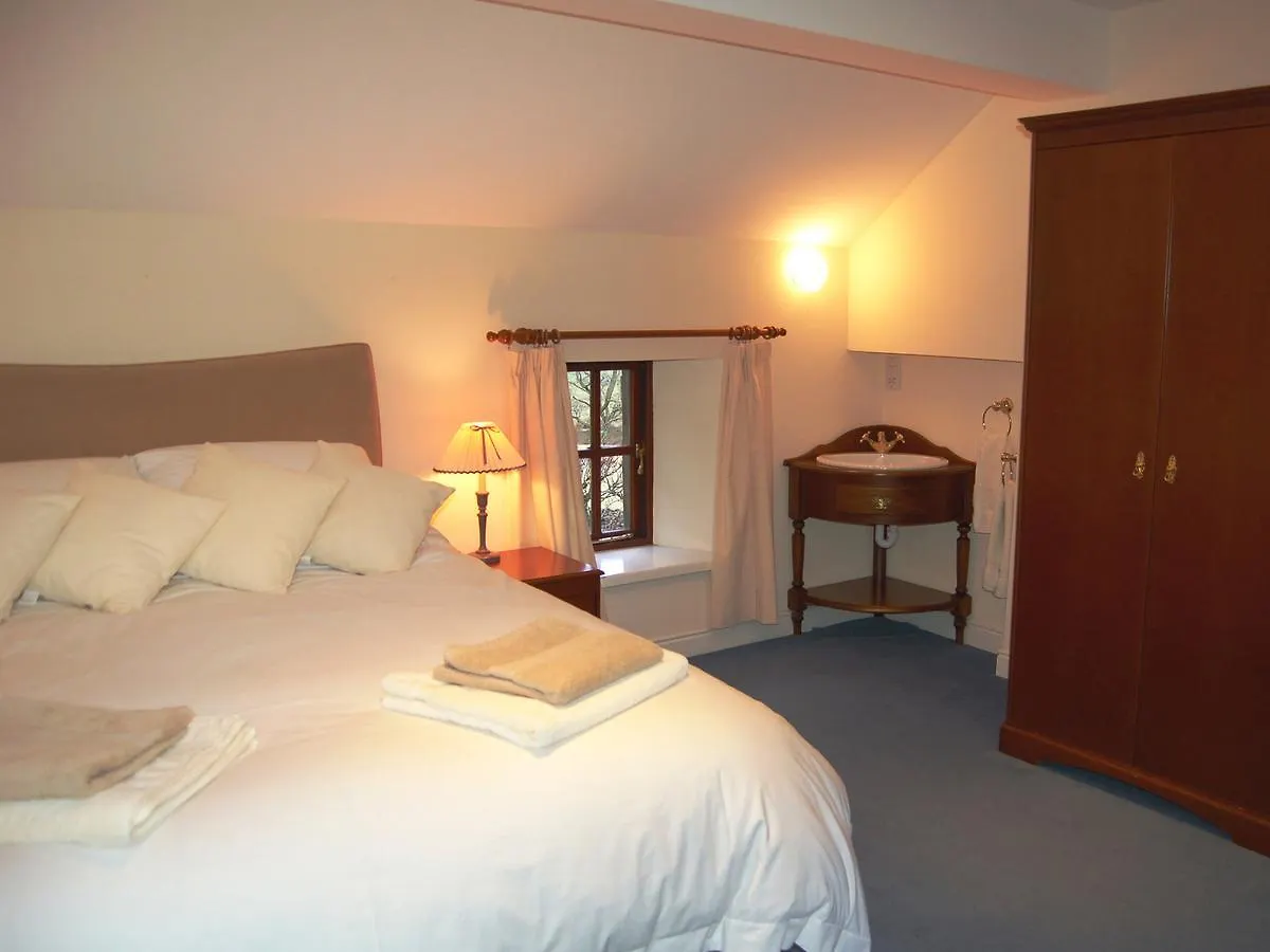 Lanthwaite Green Old Farmhouse Holiday home *