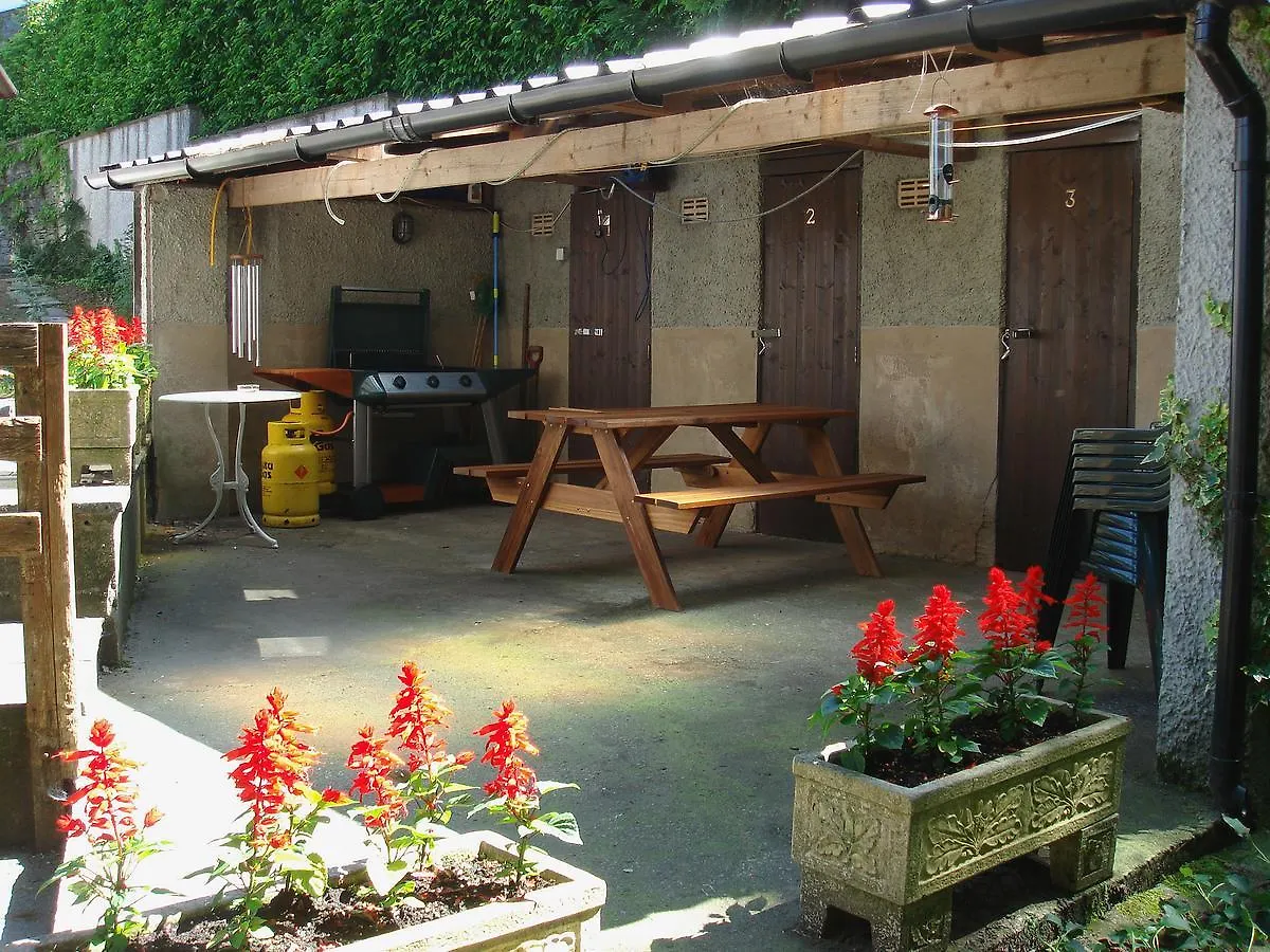 Holiday home Hollybrook *