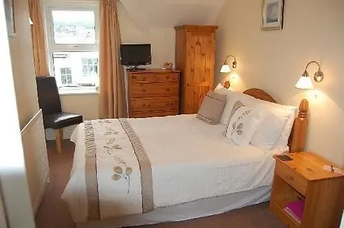 Dunsford Oda ve Kahvaltı 4*
